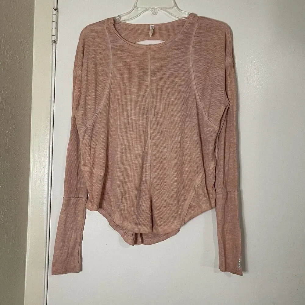 FP Movement Free people ribbed peach pink long sleeve keyhole back shirt SMALL